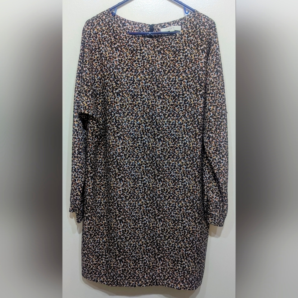 Long sleeve leopard print Ann Taylor Loft dress